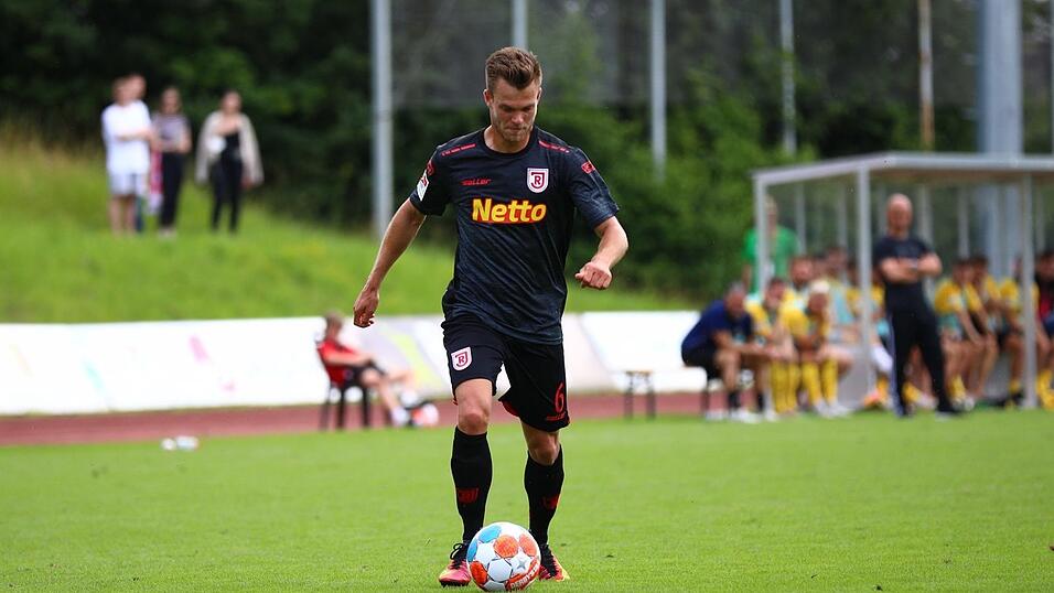 Der SSV Jahn Regensburg hat am Samstagnachmittag 4:0 gegen die SpVgg Bayreuth gewonnen.