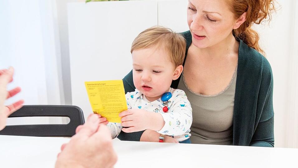 Kombinationsimpfstoffe können die Anzahl der Injektionen deutlich reduzieren und damit die Umsetzung von Impfempfehlungen erleichtern. Kombinationsimpfstoffe können die Anzahl der Injektionen deutlich reduzieren und damit die Umsetzung von Impfempfehlungen erleichtern.
