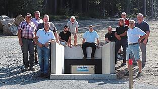 Gruppenfoto am Herzstück von Quelle 5.
