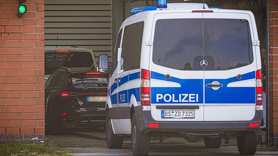 Zuletzt hatte der Mann eine Gefängnisstrafe, zu der er 2019 vom Landgericht Braunschweig im Wesentlichen wegen schwerer Vergewaltigung verurteilt worden war, abgesessen. (Archivbild) Zuletzt hatte der Mann eine Gefängnisstrafe, zu der er 2019 vom Landgericht Braunschweig im Wesentlichen wegen schwerer Vergewaltigung verurteilt worden war, abgesessen. (Archivbild)