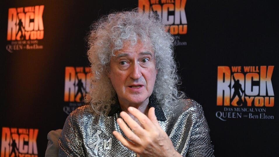 May ist 78 Jahre alt und kam bei der Musicalpremiere von «We Will Rock You» überraschend auf die Bühne. May ist 78 Jahre alt und kam bei der Musicalpremiere von «We Will Rock You» überraschend auf die Bühne.