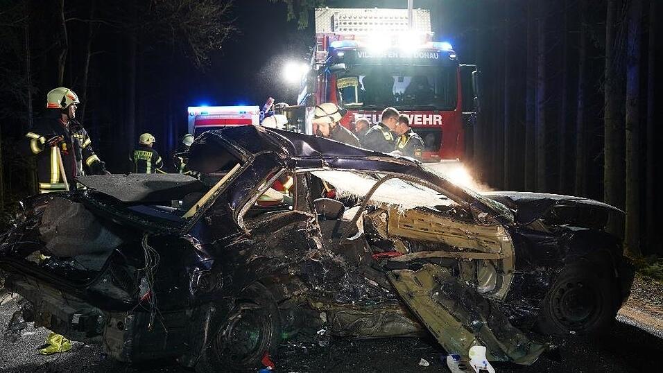 Die Einsatzkräfte im Landkreis Passau sind am Donnerstag zu einem Verkehrsunfall bei Vilshofen gerufen worden.