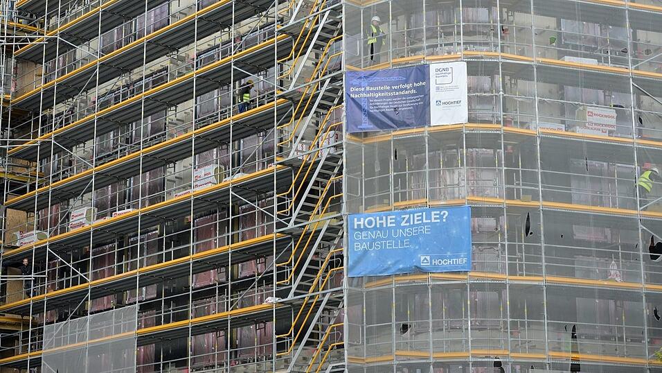 Der Hochbau hat sich im August erholt. Die Unternehmen sammelten mehr Aufträge ein. Der Hochbau hat sich im August erholt. Die Unternehmen sammelten mehr Aufträge ein.