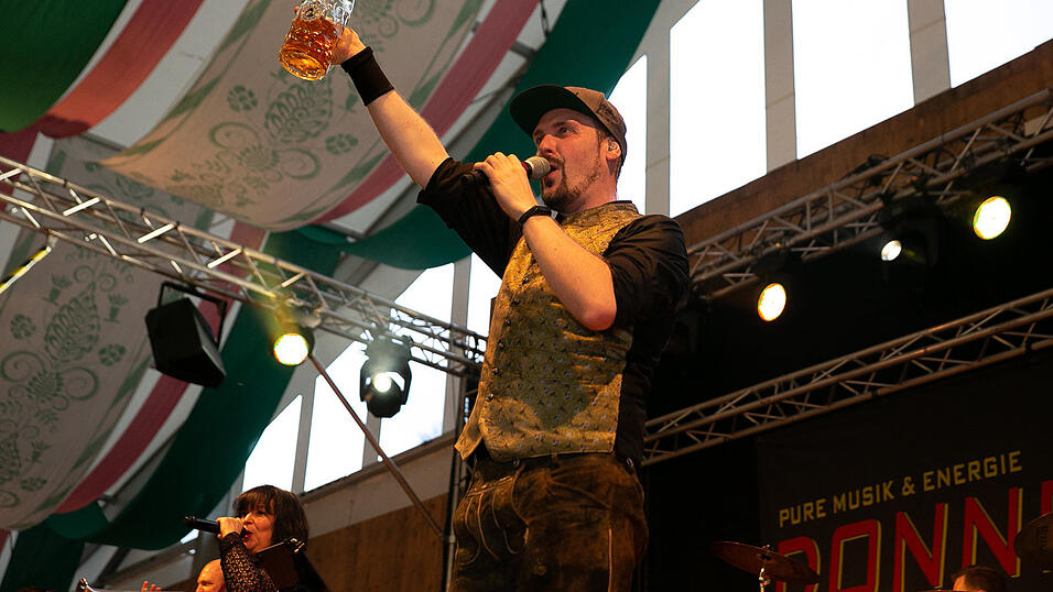Die Partybilder von Freitag, 19. August 2022, aus dem Festzelt Weckmann.