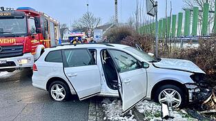 Wirtschaftlicher Totalschaden entstand am Fahrzeug des 29-jährigen Unfallverursachers.