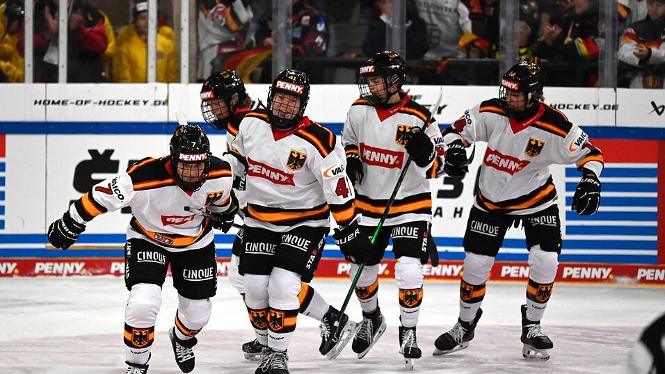 Die deutschen Eishockey-Frauen feierten zum Abschluss gegen Ungarn ein Schützenfest Die deutschen Eishockey-Frauen feierten zum Abschluss gegen Ungarn ein Schützenfest