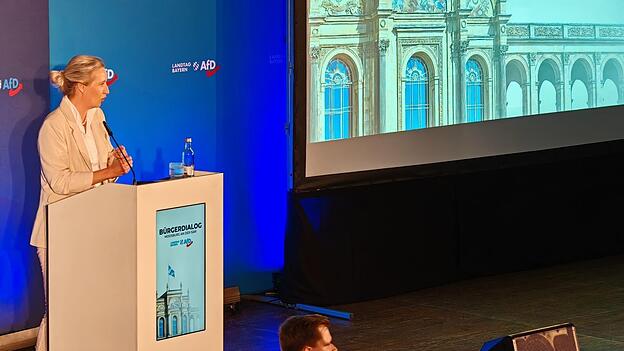 AfD-Co-Bundesvorsitzende Alice Weidel sprach in der Moosburger Stadthalle.