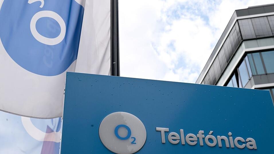O2 Telefónica plant einen massiven Stellenabbau in Deutschland. (Archivbild) O2 Telefónica plant einen massiven Stellenabbau in Deutschland. (Archivbild)
