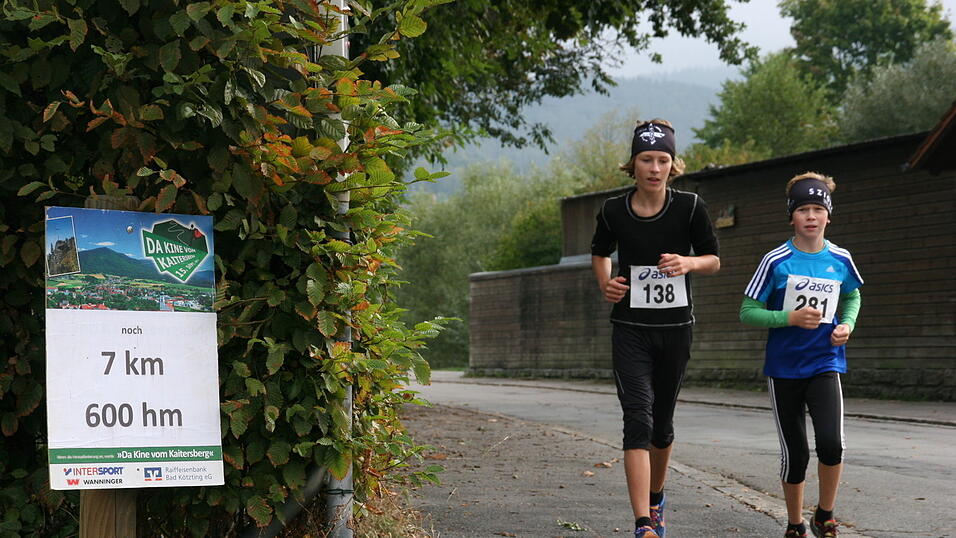 Insgesamt 285 Athleten gingen beim 3. Internationalen Kaitersberglauf an den Start. (Foto: rr)