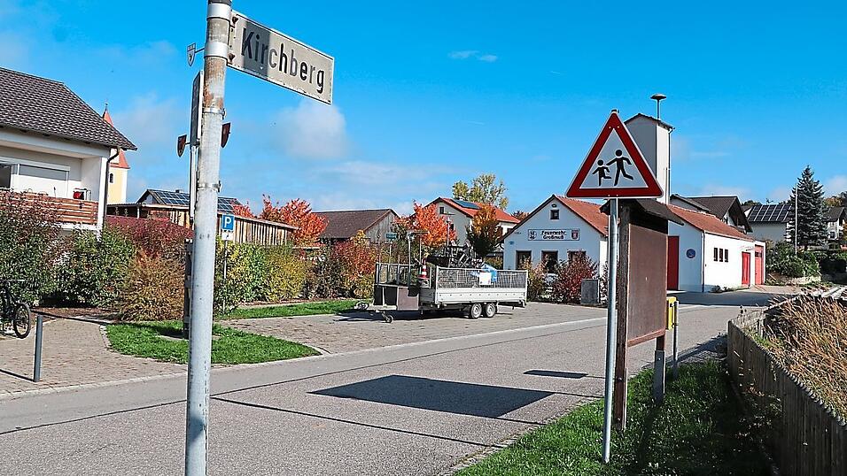 Die Anwohner des „Kirchbergs“ in Großmuß haben eine Beschränkung auf Tempo 30 beantragt - der Gemeinderat hat zugestimmt. Die Anwohner des „Kirchbergs“ in Großmuß haben eine Beschränkung auf Tempo 30 beantragt - der Gemeinderat hat zugestimmt.