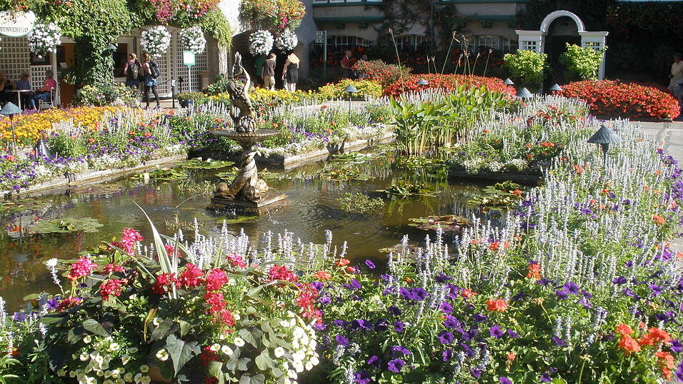 Mit einer Freundin besuchte Jessica die Butchart Gardens.