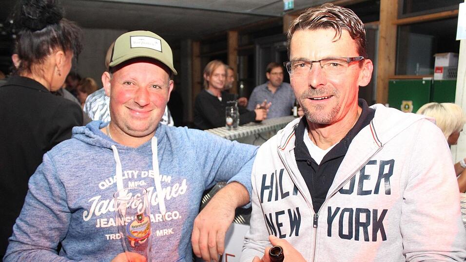 Auf der Eskara &Uuml;30-Party in Essenbach war wieder viel los.