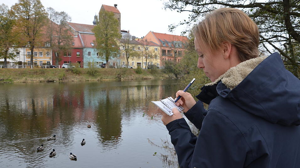 Ruhiges Pl&auml;tzchen, Skizzenbuch, Tuschestift: Mehr ben&ouml;tigt Theresa Silberbauer f&uuml;r ihre gro&szlig;e Leidenschaft nicht. (Foto: Schreiner)