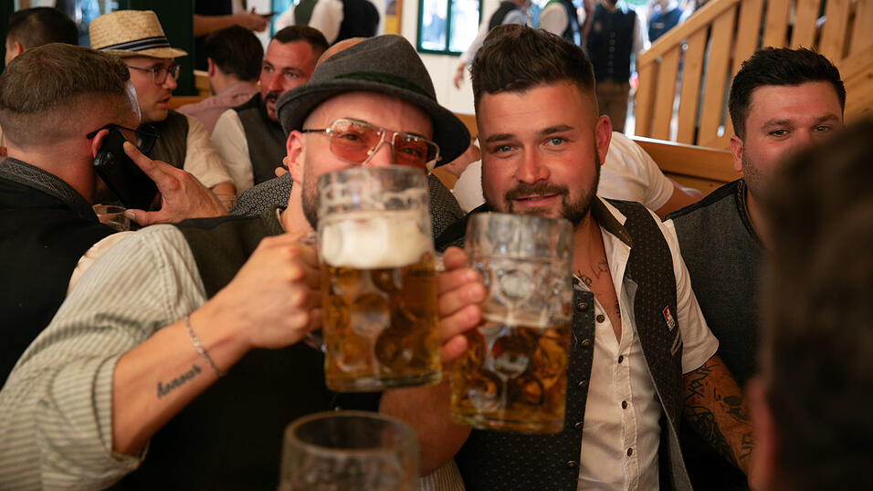 Die Partybilder vom Freitag, 8. August, aus dem Festzelt Nothaft. Die Partybilder vom Freitag, 8. August, aus dem Festzelt Nothaft.