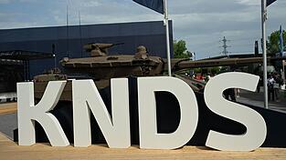Die Bundesregierung und der franz&ouml;sische Staat haben sich auf einen gleichen Anteil beim Panzerbauer KNDS geeinigt. (Archivbild)