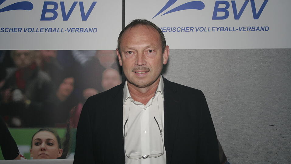 BVV-Vizepr&auml;sident Rupert Hafner, einer der Gr&uuml;nderv&auml;ter des Straubinger Volleyballs, wird sich k&uuml;nftig wieder vermehrt auch sportlich bei NawaRo einbringen.