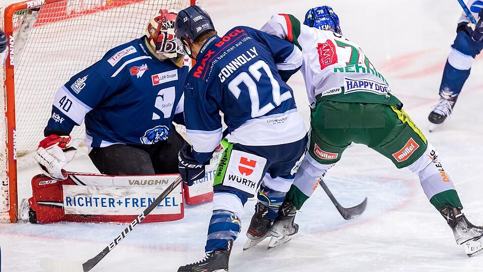 Die Straubing Tigers haben die Augsburger Panther mit 3:1 besiegt. Die Straubing Tigers haben die Augsburger Panther mit 3:1 besiegt.