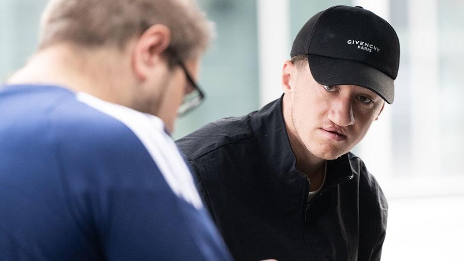 Angelo Stiller kehrte via Frankfurt in die Heimat zur&uuml;ck.