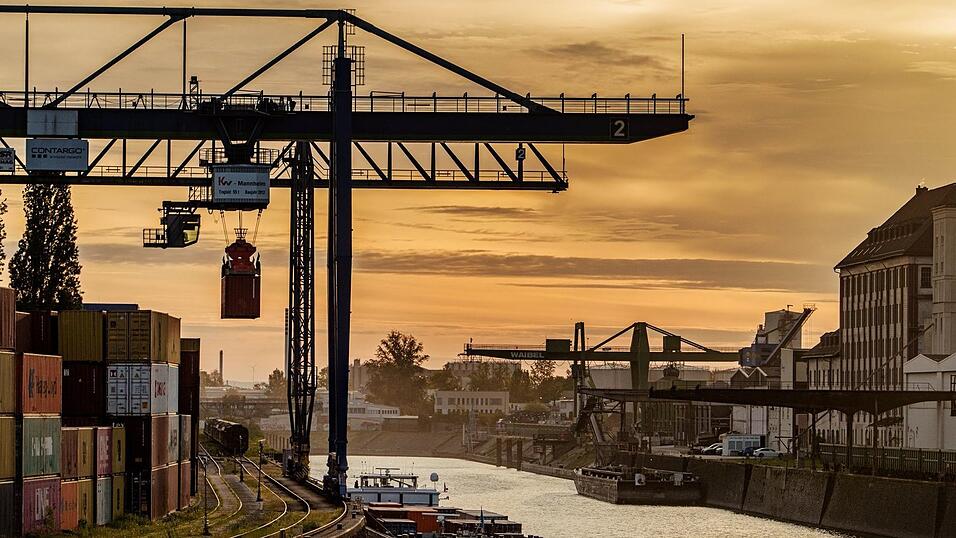 Die Aussichten für die deutsche Wirtschaft hellen sich auf. (Archivbild) Die Aussichten für die deutsche Wirtschaft hellen sich auf. (Archivbild)