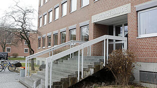 Eine laut Verteidiger Thomas Fauth „grundsätzlich seit Jahren sehr belastete Nachbarschaft“ wurde vor Gericht verhandelt. Eine laut Verteidiger Thomas Fauth „grundsätzlich seit Jahren sehr belastete Nachbarschaft“ wurde vor Gericht verhandelt.