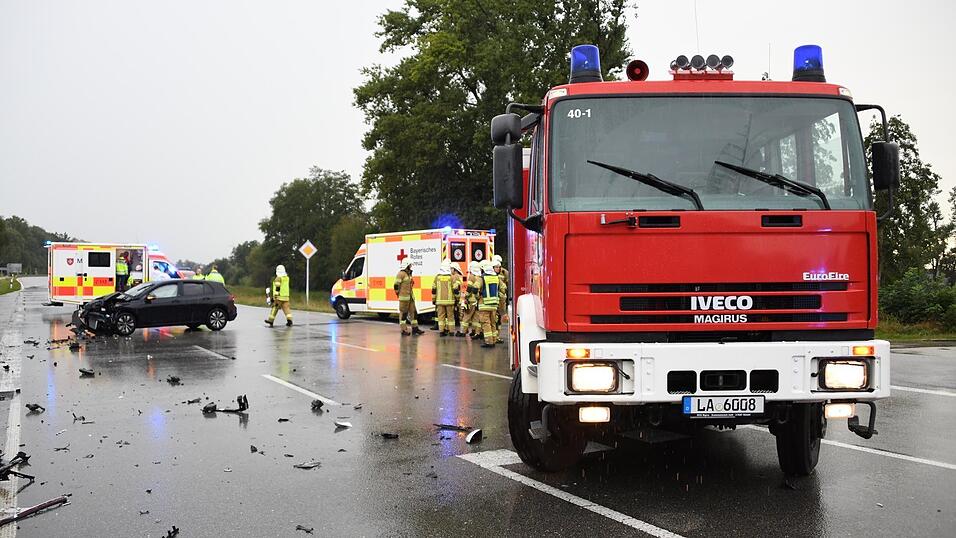 Auf der B388 hat es am Sonntagabend gekracht.