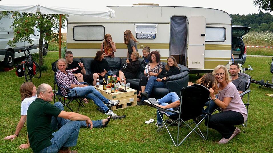 So l&auml;sst es sich aushalten: Organisatoren und Freunde hatten es sich gem&uuml;tlich gemacht.