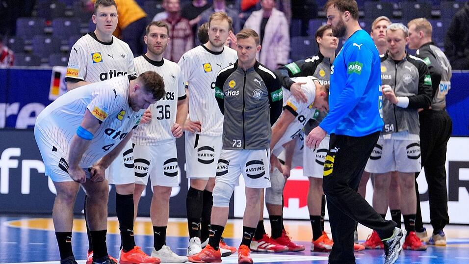 Pure Entt&auml;uschung: Das DHB-Team nach der WM-Pleite gegen Portugal vor einem Jahr. (Archivbild)