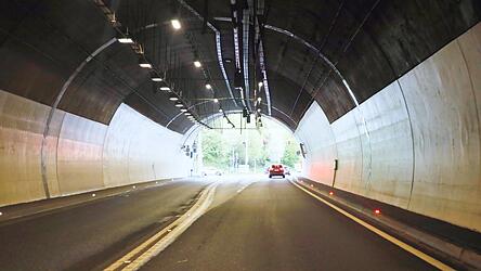 Der Tunnel musste f&uuml;r eine knappe Stunde gesperrt werden. (Symbolbild)