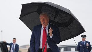 Trump fliegt nach Israel.