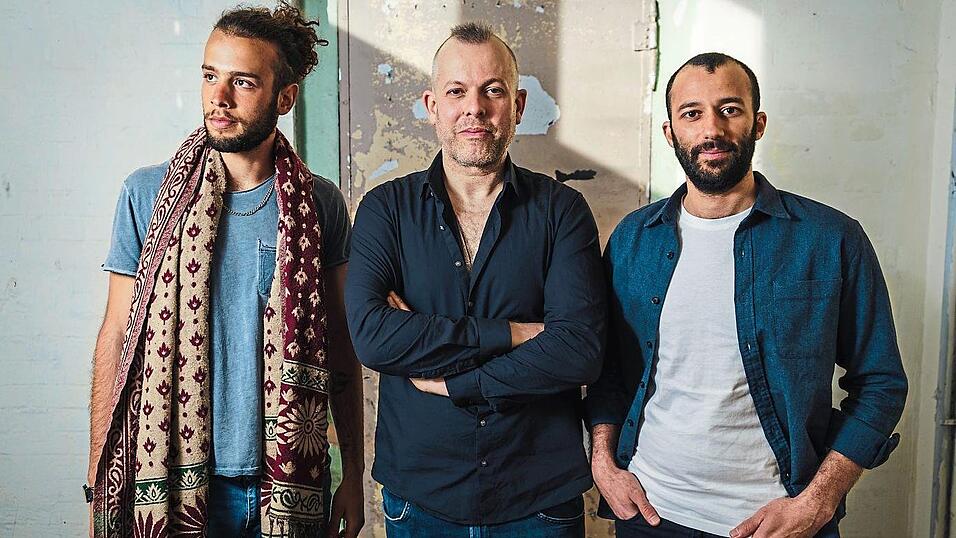 Einen Mix aus Afrobeat, Funk und Rock bringen Tolyqyn aus Berlin am Sonntag ans Alte Spital. Einen Mix aus Afrobeat, Funk und Rock bringen Tolyqyn aus Berlin am Sonntag ans Alte Spital.