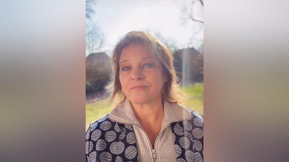 Ende der guten Laune: Vor der Präsentation ihres neuen Liedes richtete Nicki eine Videobotschaft an die 'Hater'. Ende der guten Laune: Vor der Präsentation ihres neuen Liedes richtete Nicki eine Videobotschaft an die 'Hater'.