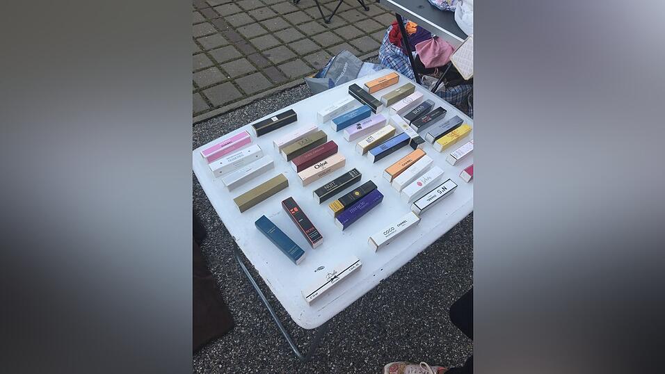 Auch Parfüm-Proben verschiedenster Marken findet man mit ein bisschen Glück.