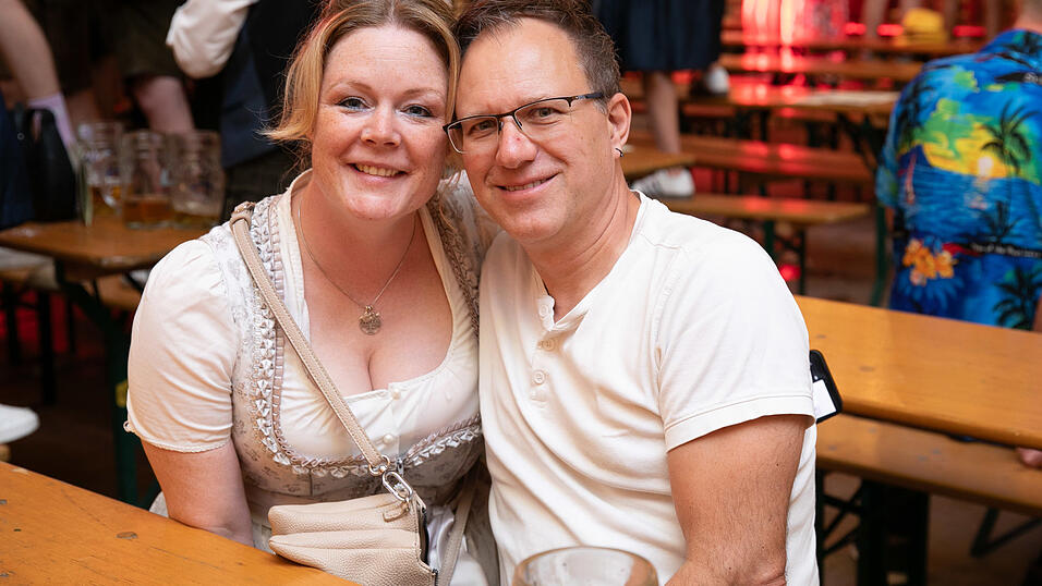 Die Partybilder vom Montag, 11. August, aus dem Festzelt Reisinger. Die Partybilder vom Montag, 11. August, aus dem Festzelt Reisinger.
