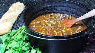 Ideal zu später Stunde für jede Party: die Mitternachtssuppe.