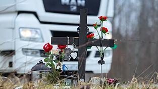 2.814 Menschen starben im letzten Jahr auf Deutschlands Straßen. (Symbolbild) 2.814 Menschen starben im letzten Jahr auf Deutschlands Straßen. (Symbolbild)