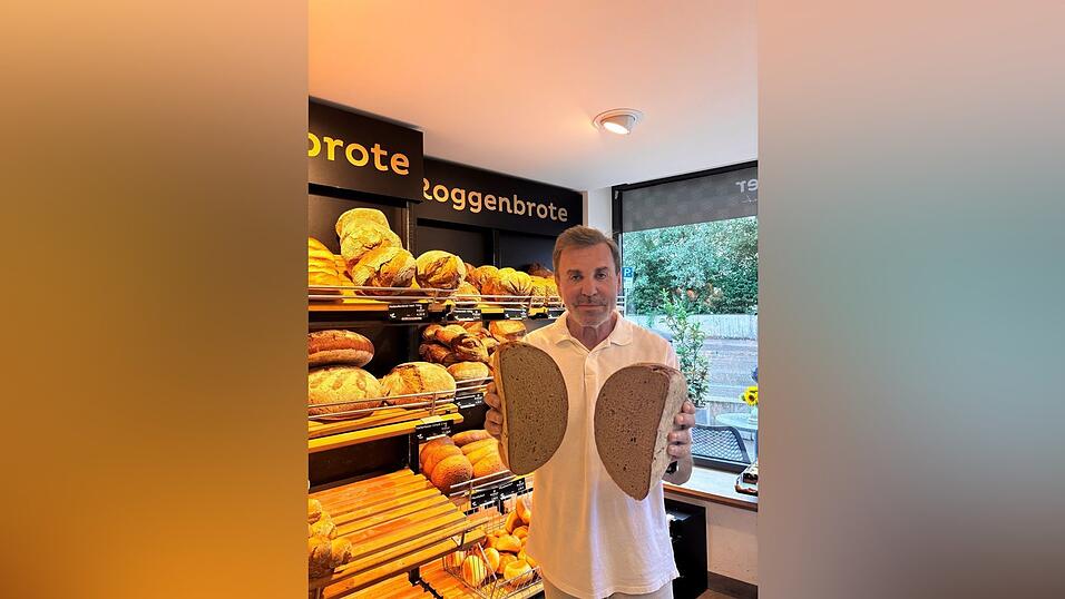 Geteiltes Brot - kein Gl&uuml;ck: Ein Kunde beschwerte sich bei B&auml;ckermeister Breitner &uuml;ber eine zu zehn Gramm leichte H&auml;lfte.