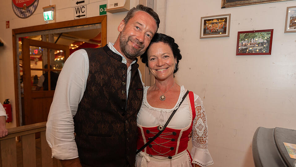 Die Partybilder vom Sonntag, 20. August 2023, aus dem Festzelt Greindl. Die Partybilder vom Sonntag, 20. August 2023, aus dem Festzelt Greindl.