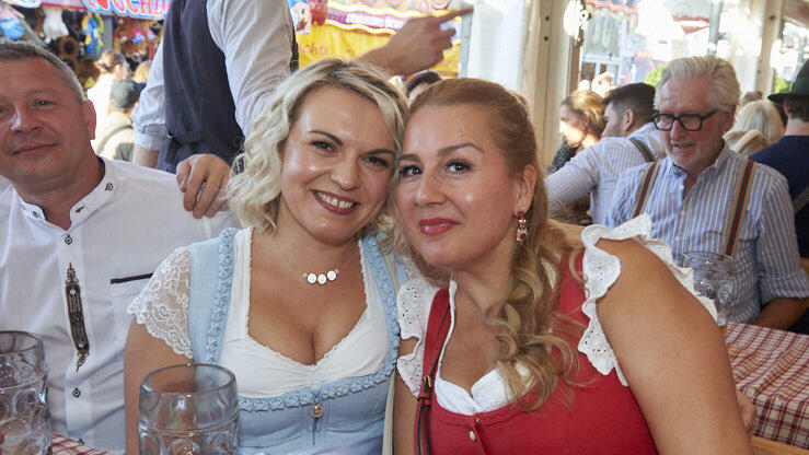 Die Partybilder vom Samstag, 8. August, aus dem Festzelt Lechner. Die Partybilder vom Samstag, 8. August, aus dem Festzelt Lechner.