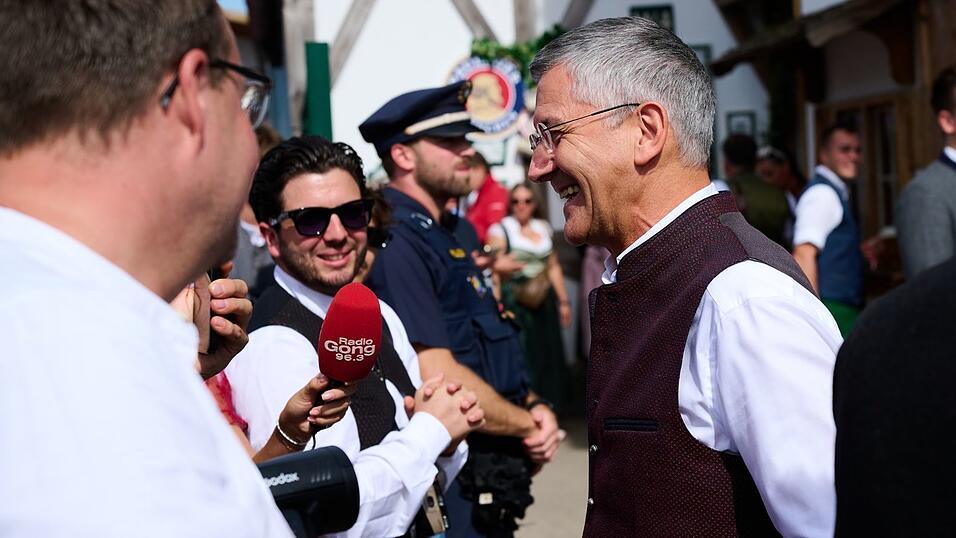 Herbert Hainer beim Besuch des Oktoberfests.