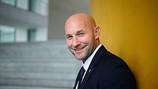 Sport-Staatsminister Ronald Rauhe hätte Olympia am liebsten im Jahr 2040 in Deutschland. (Archivbild) Sport-Staatsminister Ronald Rauhe hätte Olympia am liebsten im Jahr 2040 in Deutschland. (Archivbild)