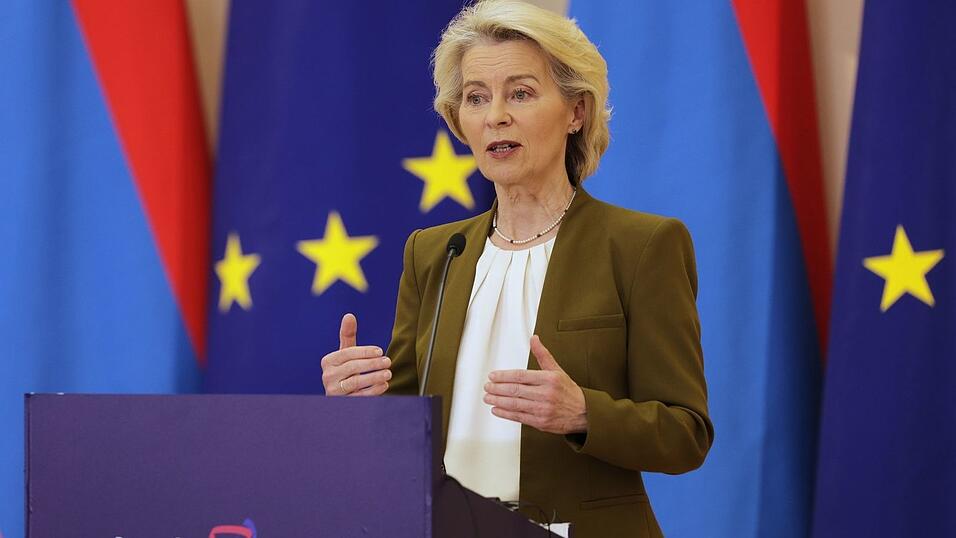 EU-Kommissionspr&auml;sidentin Ursula von der Leyen und US-Pr&auml;sident Donald Trump verst&auml;ndigten sich im Sommer 2025 auf einen Zoll-Deal.