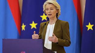 EU-Kommissionspr&auml;sidentin Ursula von der Leyen und US-Pr&auml;sident Donald Trump verst&auml;ndigten sich im Sommer 2025 auf einen Zoll-Deal.