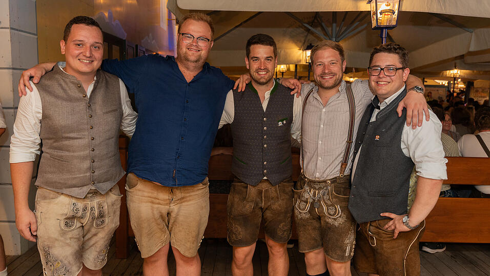 Die Partybilder vom Montag, 21. August 2023, aus dem Festzelt Reisinger. Die Partybilder vom Montag, 21. August 2023, aus dem Festzelt Reisinger.