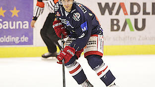 WOHIN GEHT DIE REISE ? Der befristete Vertrag von Vitali Stähle (Bild) läuft am 31. Dezember 2018 aus. Ob die Landshuter mit dem Stürmer verlängern? Hängt ganz davon ab, wann die Langzeitverletzten Peter Abstreiter und Ales Jirik ins rot-weiße Aufgebot zurückkehren. WOHIN GEHT DIE REISE ? Der befristete Vertrag von Vitali Stähle (Bild) läuft am 31. Dezember 2018 aus. Ob die Landshuter mit dem Stürmer verlängern? Hängt ganz davon ab, wann die Langzeitverletzten Peter Abstreiter und Ales Jirik ins rot-weiße Aufgebot zurückkehren.