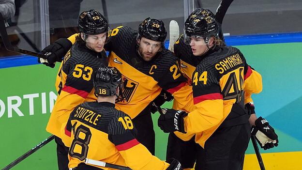 Deutschlands Eishockey-Cracks stehen im Olympia-Viertelfinale gegen die Slowakei.