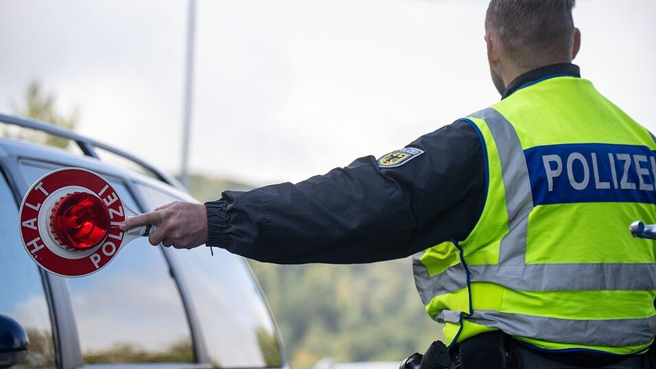 Binnengrenzkontrollen sind im Schengen-Raum eigentlich nicht vorgesehen. (Archivbild) Binnengrenzkontrollen sind im Schengen-Raum eigentlich nicht vorgesehen. (Archivbild)