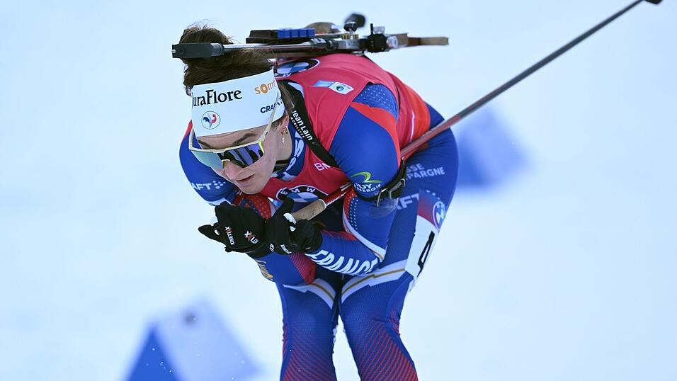 Lou Jeanmonnot feiert ihren vierten Saisonsieg. Lou Jeanmonnot feiert ihren vierten Saisonsieg.