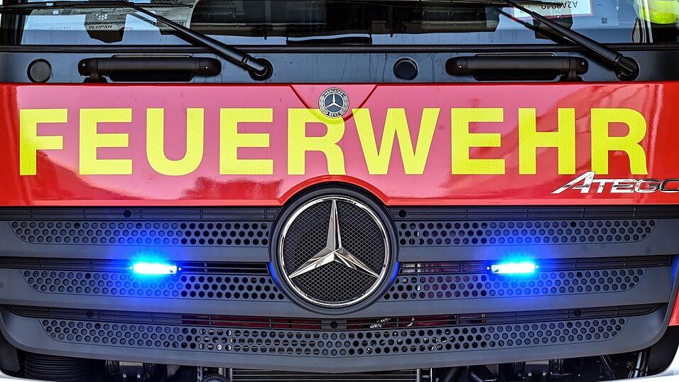 Es wurde wegen eines Brandes vor starker Rauchentwicklung gewarnt. (Symbolbild) Es wurde wegen eines Brandes vor starker Rauchentwicklung gewarnt. (Symbolbild)