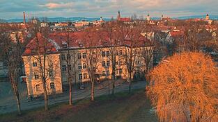 Ein Blick auf das Straubinger Bandhaus.