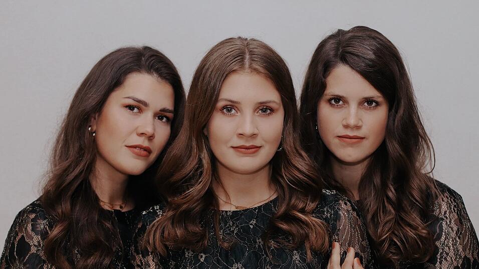 Die drei Schwestern von eXClent treten im Höllensteinhaus auf. Die drei Schwestern von eXClent treten im Höllensteinhaus auf.